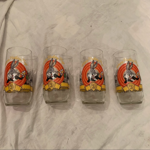 Vintage 90s Bugs Bunny 50th Anniversary set of 4 drinking glasses Looney Tunes